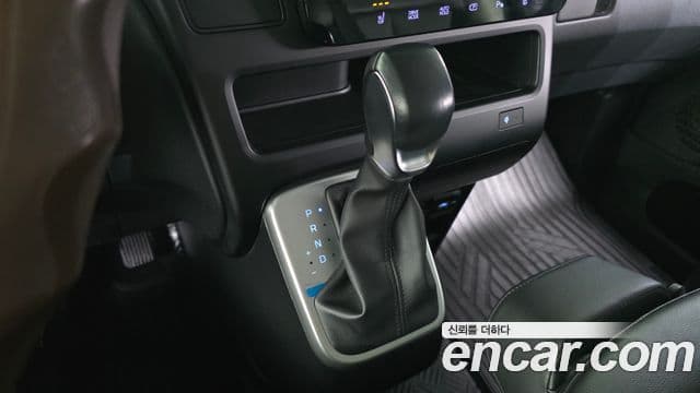 Hyundai Staria 2021 — Şəkil 9/20