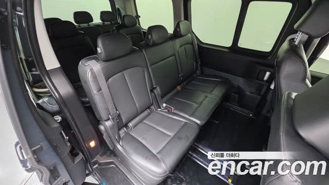 Hyundai Staria 2021 — Şəkil 18/20