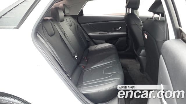 Hyundai Avante 2021 — ფოტო 11/20