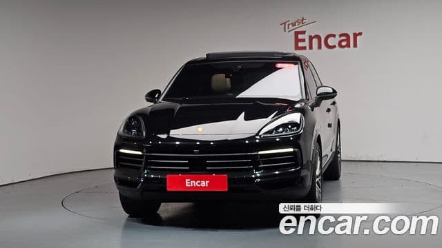 Porsche Cayenne 2023 — ფოტო 3/20