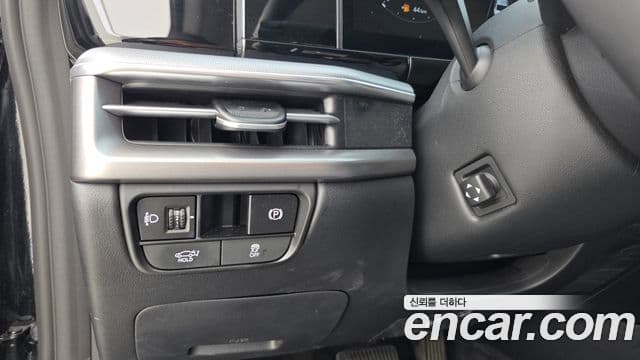 Hyundai Grandeur 2023 — ფოტო 13/20