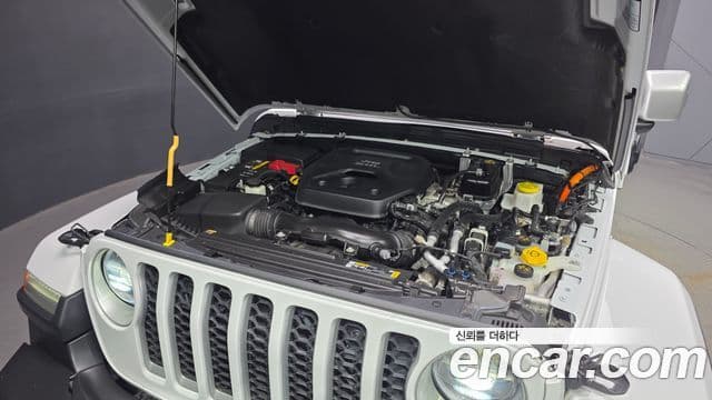 Jeep Wrangler 2022 — ფოტო 6/20