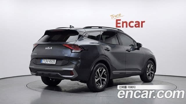 Kia Sportage 2021 — ფოტო 2/20