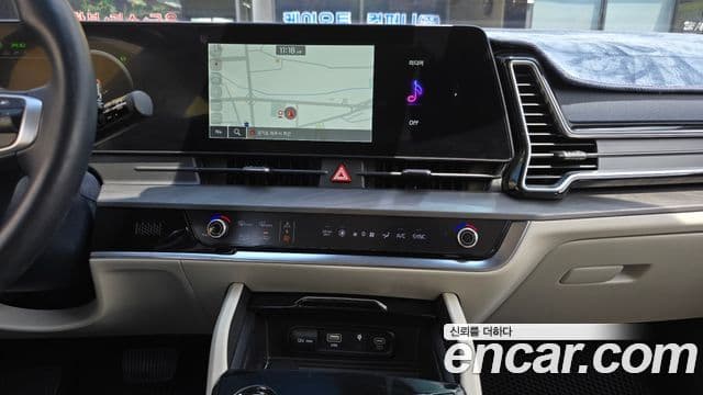 Kia Sportage 2021 — ფოტო 14/20
