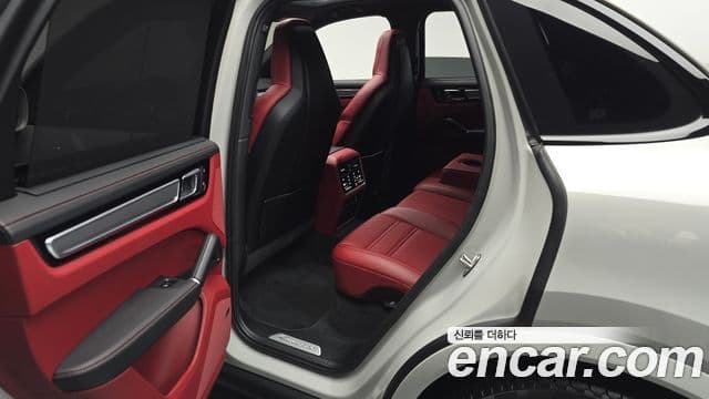 Porsche Cayenne 2022 — Şəkil 11/20