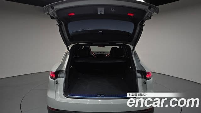 Porsche Cayenne 2022 — Şəkil 20/20