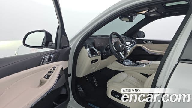 BMW X5 2025 — Photo 17/32