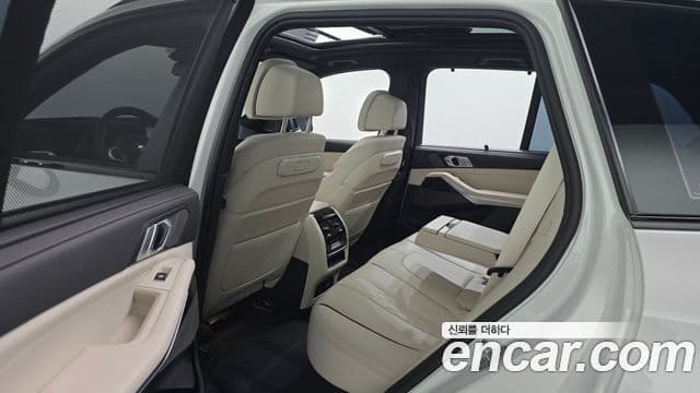 BMW X5 2025 — Photo 26/32