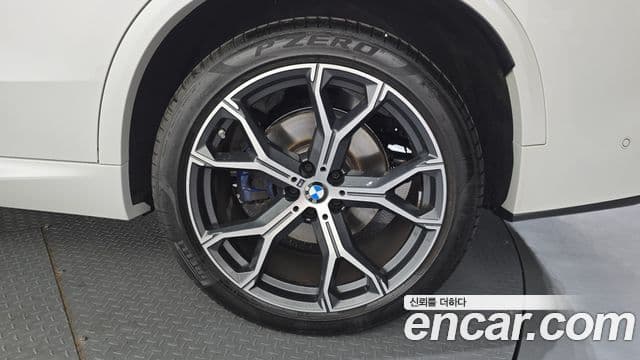 BMW X5 2025 — Photo 32/32