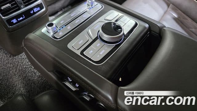 Kia The K9 2019 — Photo 27/34