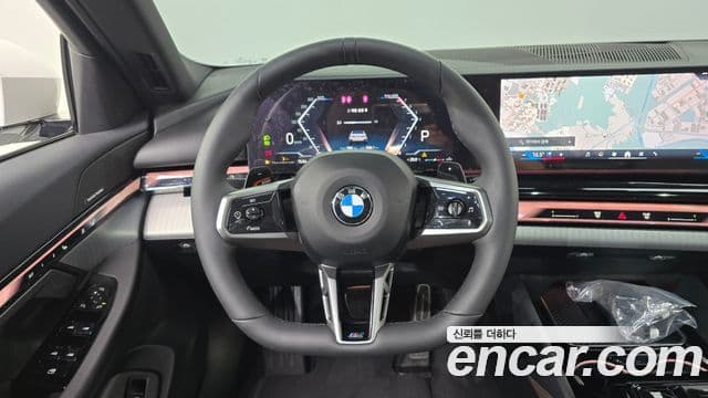 BMW 5 Series 2025 — ფოტო 15/20