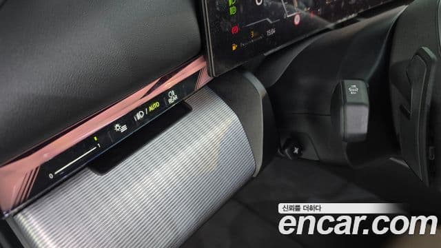 BMW 5 Series 2025 — Photo 20/36