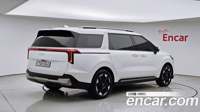 Kia Carnival 2024 — Şəkil 2/20