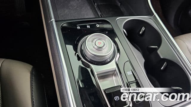 Kia Carnival 2024 — Şəkil 9/20