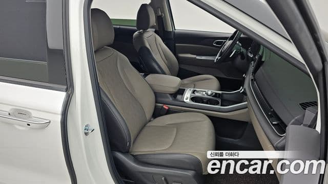 Kia Carnival 2024 — Şəkil 11/20
