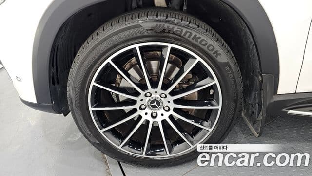 Mercedes-Benz GLE-Class 2023 — ფოტო 5/20