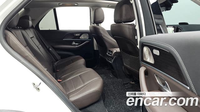 Mercedes-Benz GLE-Class 2023 — Фото 12/20