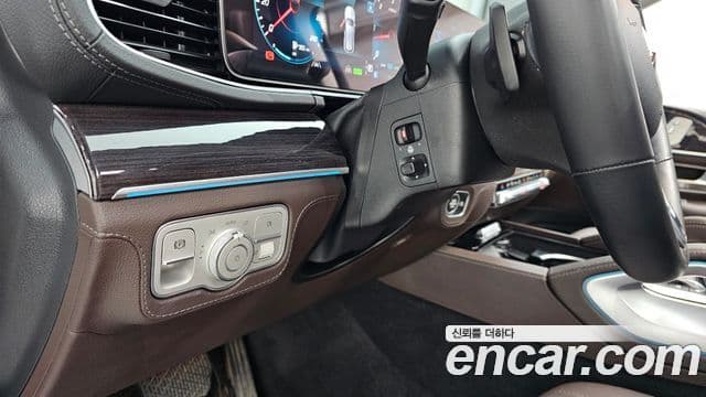 Mercedes-Benz GLE-Class 2023 — Фото 13/20
