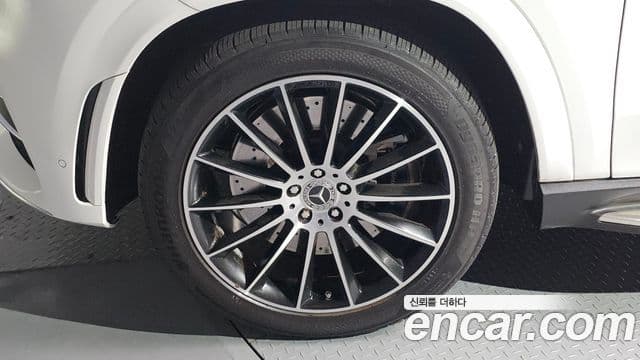 Mercedes-Benz GLE-Class 2023 — ფოტო 4/20