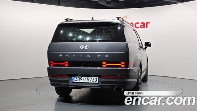 Hyundai Santa Fe 2023 — Фото 4/20