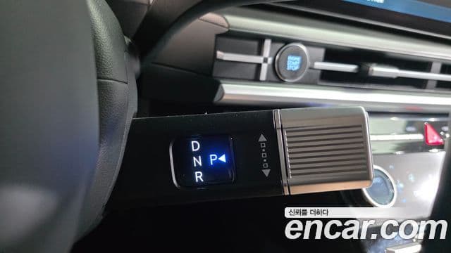 Hyundai Santa Fe 2023 — Фото 9/20