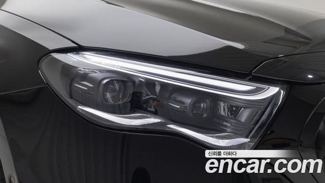 Mercedes-Benz E-Class 2025 — Şəkil 19/20