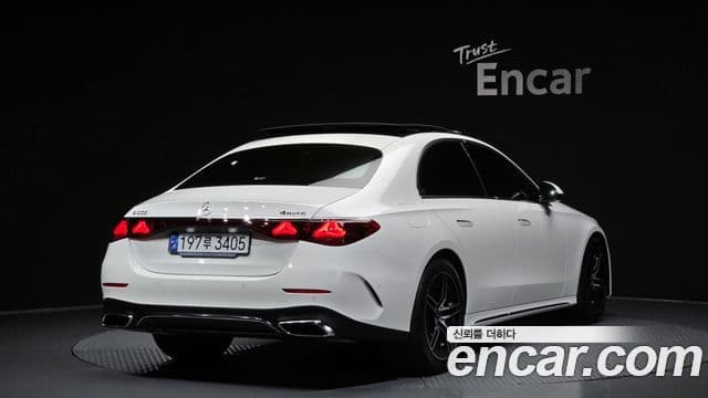 Mercedes-Benz E-Class 2025 — Фото 1/20