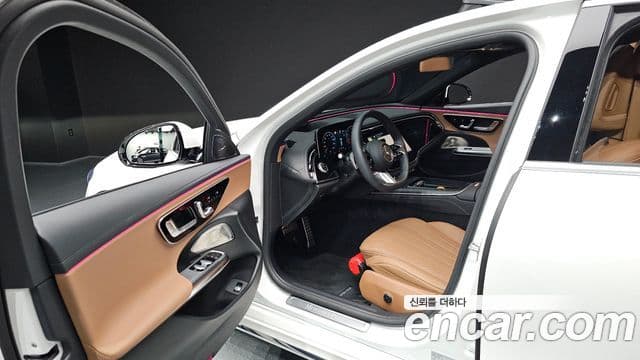 Mercedes-Benz E-Class 2025 — Фото 9/20