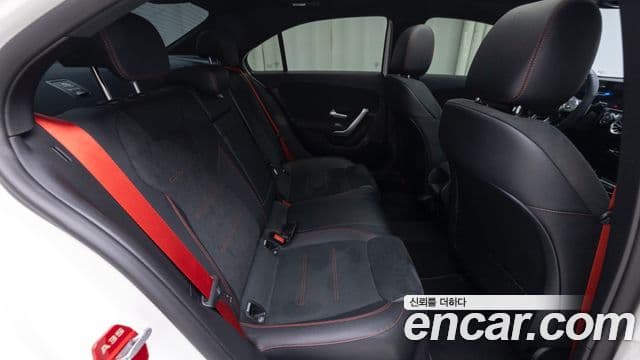 Mercedes-Benz A-Class 2022 — ფოტო 8/20