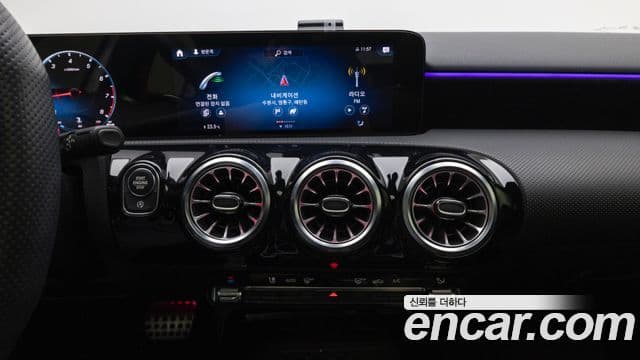 Mercedes-Benz A-Class 2022 — ფოტო 18/20