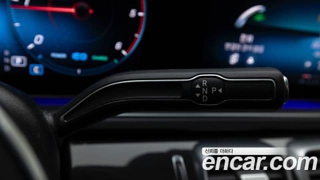 Mercedes-Benz GLE-Class 2022 — ფოტო 8/20