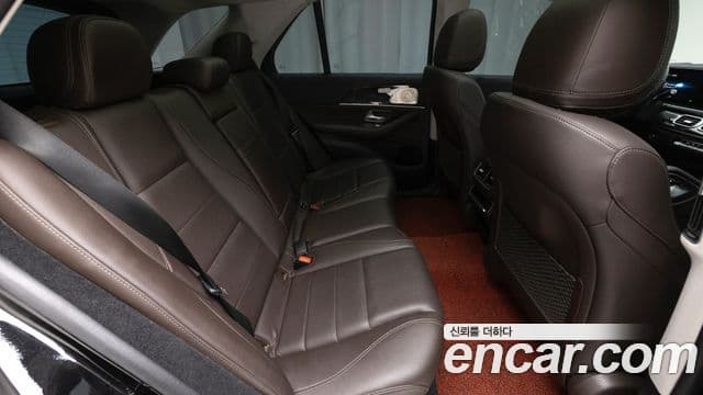 Mercedes-Benz GLE-Class 2022 — ფოტო 9/20