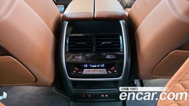 BMW X7 2025 — ფოტო 18/20