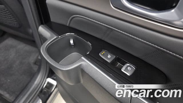 Kia Sorento 2024 — Фото 19/20
