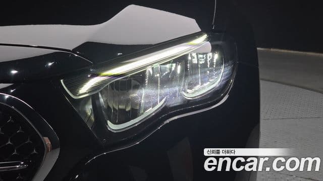 Mercedes-Benz E-Class 2025 — Photo 29/30