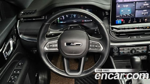 Jeep Compass 2022 — Şəkil 13/20