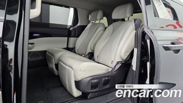 Kia Carnival 2023 — Фото 12/20