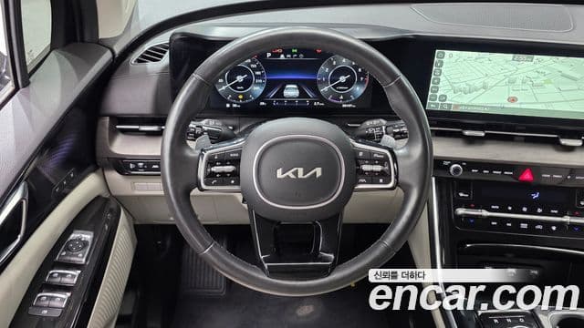 Kia Carnival 2023 — Фото 13/20
