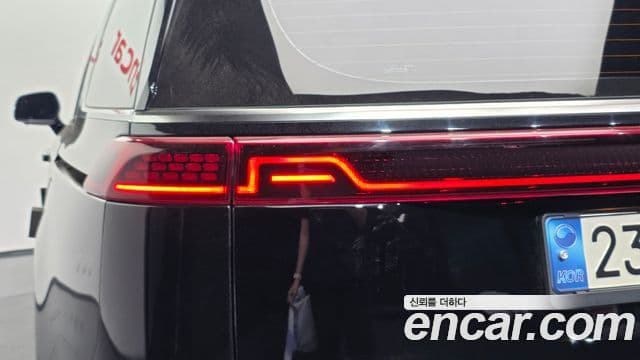 Kia Carnival 2023 — Photo 25/32