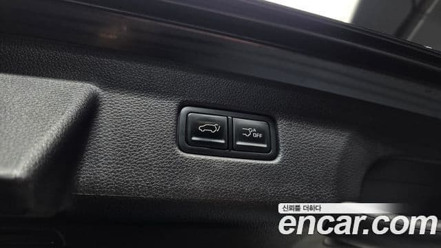 Kia Carnival 2023 — Photo 24/32