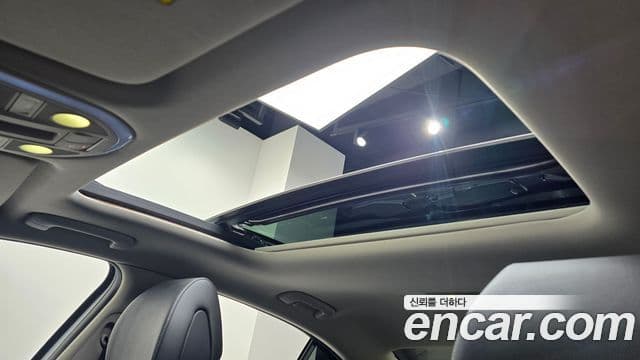 Genesis G70 2019 — Photo 16/35
