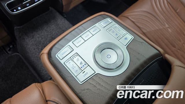 Genesis Electrified G80 2022 — ფოტო 17/20