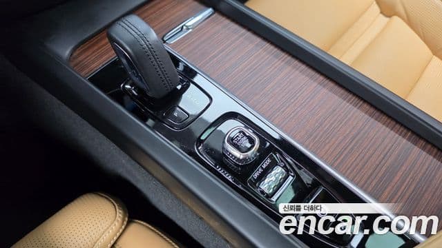 Volvo V60 Cross Country 2021 — Photo 7/33