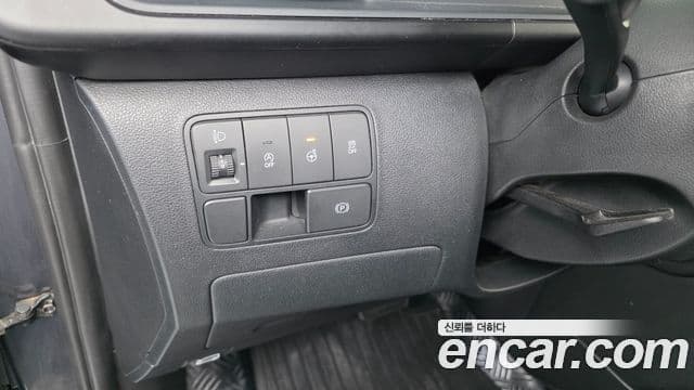 Hyundai Staria 2023 — Şəkil 18/20