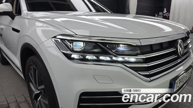 Volkswagen Touareg 2023 — Şəkil 24/32