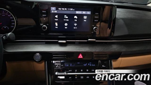 Kia Carnival 2021 — Şəkil 16/20