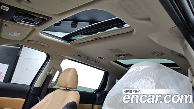 Kia Carnival 2021 — Şəkil 19/20