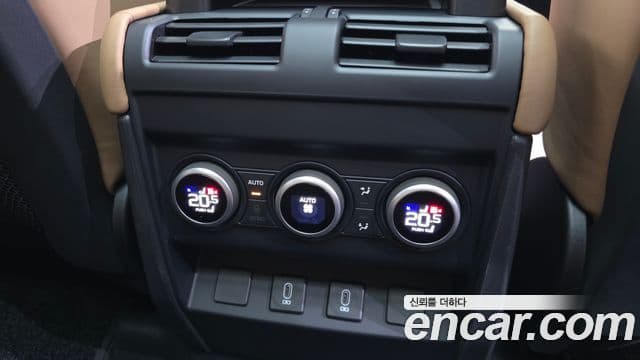 Land Rover Defender 2026 — Şəkil 18/20