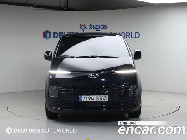 Hyundai Staria 2022 — Фото 2/20