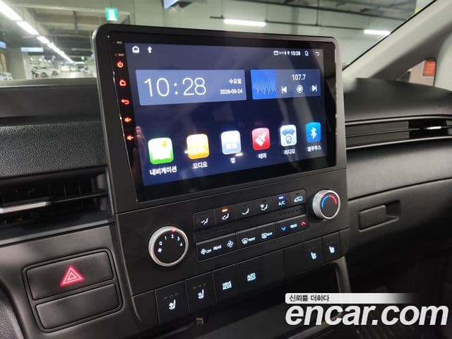Hyundai Staria 2022 — Фото 8/20